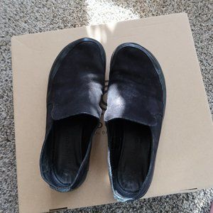 Vivobarefoot Opanka loafer